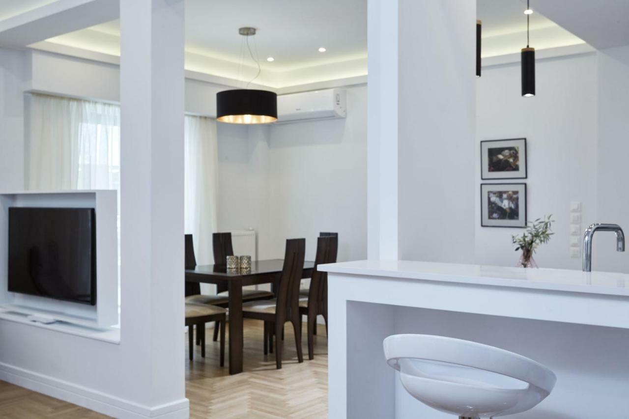 Luxurious Spacious Apt Next To Hilton Hotel Афины Экстерьер фото
