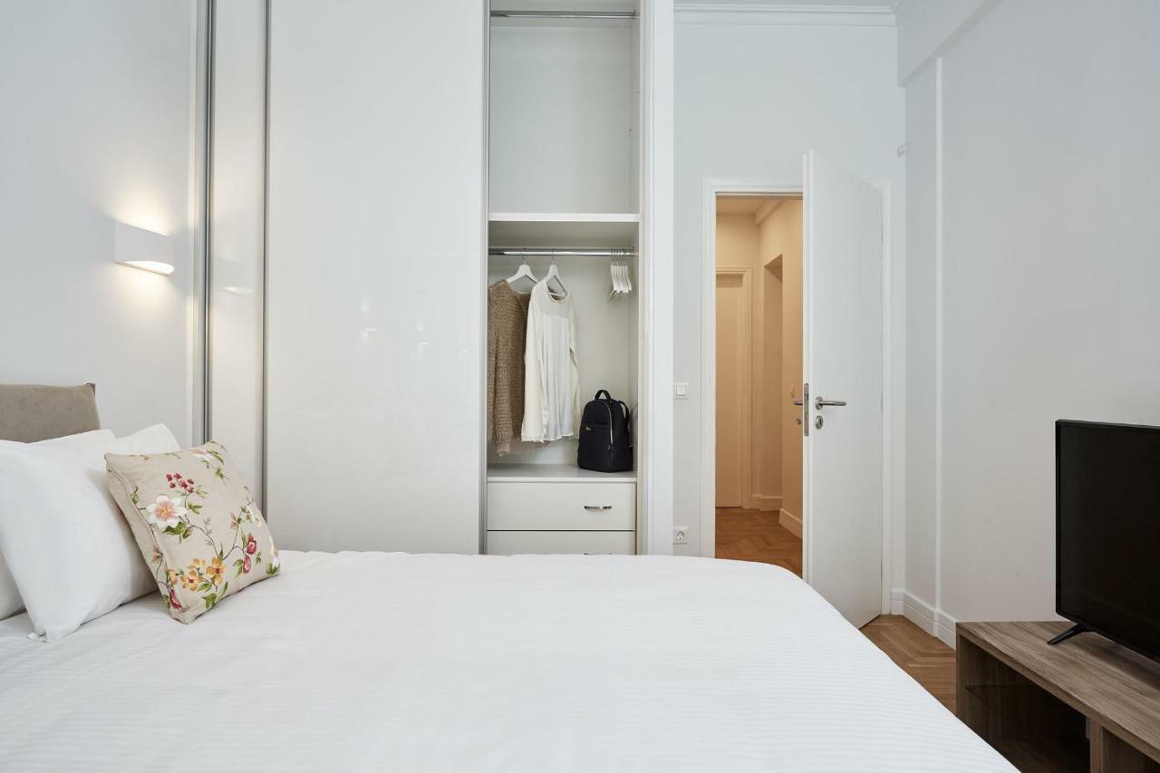 Luxurious Spacious Apt Next To Hilton Hotel Афины Экстерьер фото